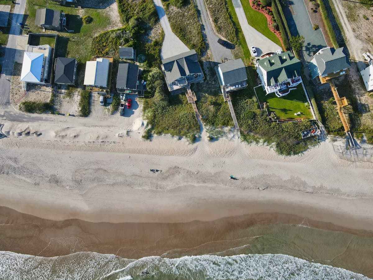 Coastal community and neighborhood